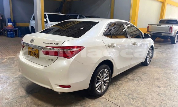 Buy Used Toyota Altis White Car in Vientiane in Vientiane Province Buy Used Toyota Altis White Car in Vientiane in Vientiane Province
