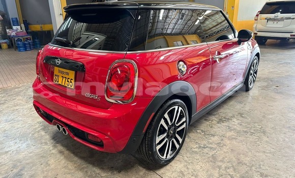 Buy Used Mini Cooper Red Car in Vientiane in Vientiane Province Buy Used Mini Cooper Red Car in Vientiane in Vientiane Province