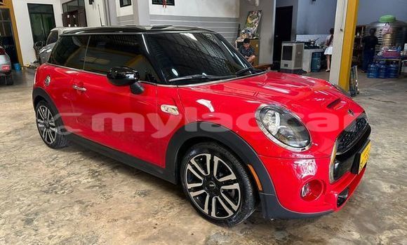 Buy Used Mini Cooper Red Car in Vientiane in Vientiane Province Buy Used Mini Cooper Red Car in Vientiane in Vientiane Province