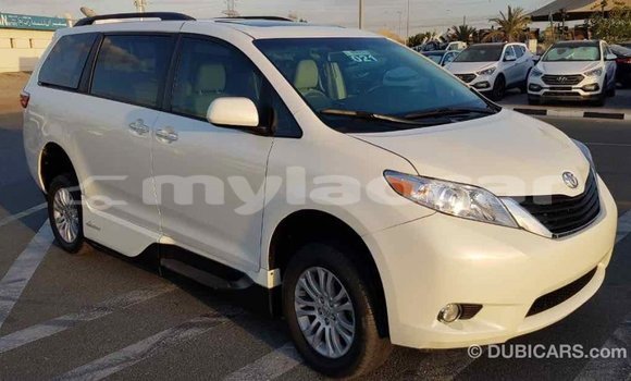 Buy Import Toyota Sienna White Car in Import - Dubai in Attapeu Province Buy Import Toyota Sienna White Car in Import - Dubai in Attapeu Province
