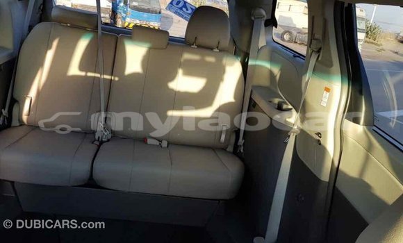 Buy Import Toyota Sienna White Car in Import - Dubai in Attapeu Province Buy Import Toyota Sienna White Car in Import - Dubai in Attapeu Province