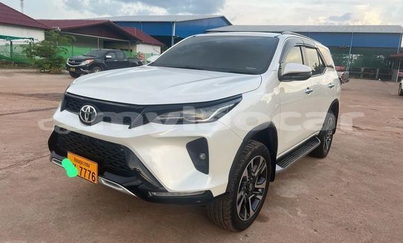 Acheter Occasion Voiture Toyota Fortuner Blanc à Vientiane, Vientiane Province Acheter Occasion Voiture Toyota Fortuner Blanc à Vientiane, Vientiane Province