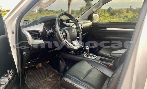 ຊື້ ໃຊ້ແລ້ວ Toyota Hilux White ລົດ ໃນ Vientiane ໃນ Vientiane Province ຊື້ ໃຊ້ແລ້ວ Toyota Hilux White ລົດ ໃນ Vientiane ໃນ Vientiane Province