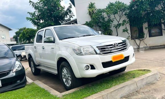 ຊື້ ໃຊ້ແລ້ວ Toyota Hilux White ລົດ ໃນ Vientiane ໃນ Vientiane Province ຊື້ ໃຊ້ແລ້ວ Toyota Hilux White ລົດ ໃນ Vientiane ໃນ Vientiane Province