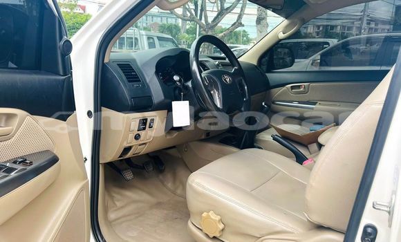 ຊື້ ໃຊ້ແລ້ວ Toyota Hilux White ລົດ ໃນ Vientiane ໃນ Vientiane Province ຊື້ ໃຊ້ແລ້ວ Toyota Hilux White ລົດ ໃນ Vientiane ໃນ Vientiane Province