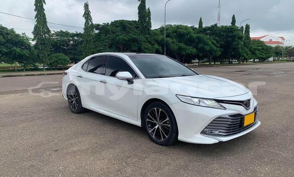 ຊື້ ໃຊ້ແລ້ວ Toyota Camry White ລົດ ໃນ Vientiane ໃນ Vientiane Province ຊື້ ໃຊ້ແລ້ວ Toyota Camry White ລົດ ໃນ Vientiane ໃນ Vientiane Province