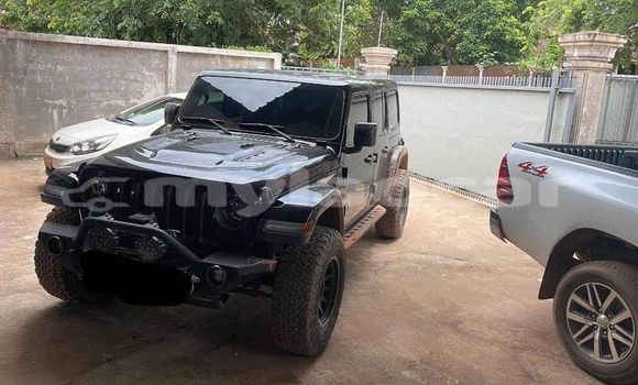 Buy Used Jeep Renegade Black Car in Vientiane in Vientiane Province