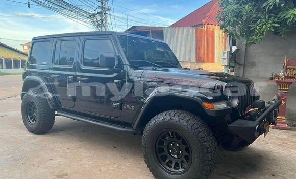 Buy Used Jeep Renegade Black Car in Vientiane in Vientiane Province Buy Used Jeep Renegade Black Car in Vientiane in Vientiane Province