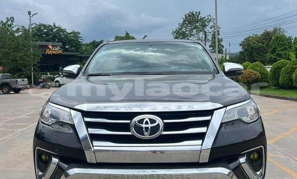 Buy Used Toyota Fortuner Black Car in Vientiane in Vientiane Province Buy Used Toyota Fortuner Black Car in Vientiane in Vientiane Province