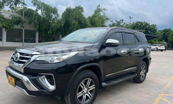 Buy Used Toyota Fortuner Black Car in Vientiane in Vientiane Province Buy Used Toyota Fortuner Black Car in Vientiane in Vientiane Province
