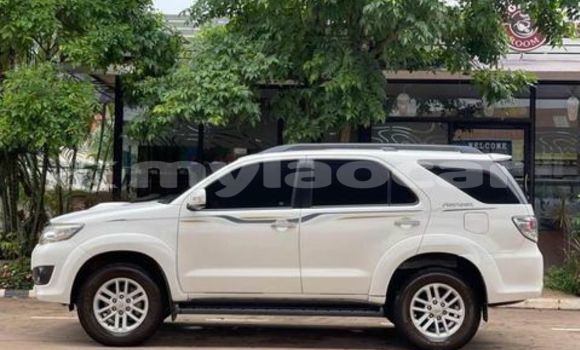 ຊື້ ໃຊ້ແລ້ວ Toyota Fortuner White ລົດ ໃນ Vientiane ໃນ Vientiane Province ຊື້ ໃຊ້ແລ້ວ Toyota Fortuner White ລົດ ໃນ Vientiane ໃນ Vientiane Province