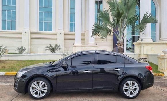 Buy Used Chevrolet Cruze Black Car in Vientiane in Vientiane Province