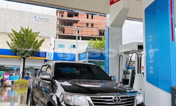 Buy Used Toyota Vigo Black Car in Vientiane in Vientiane Province