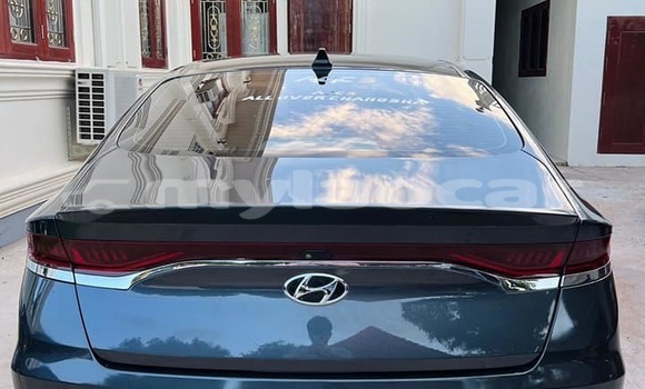Buy Used Hyundai Lantra Black Car in Vientiane in Vientiane Province Buy Used Hyundai Lantra Black Car in Vientiane in Vientiane Province