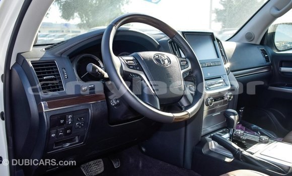 Buy Import Toyota Land Cruiser White Car in Import - Dubai in Attapeu Province Buy Import Toyota Land Cruiser White Car in Import - Dubai in Attapeu Province
