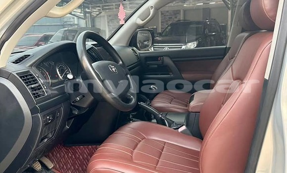 Buy Used Toyota Land Cruiser Other Car in Vientiane in Vientiane Province Buy Used Toyota Land Cruiser Other Car in Vientiane in Vientiane Province