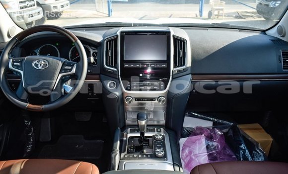 Buy Import Toyota Land Cruiser White Car in Import - Dubai in Attapeu Province Buy Import Toyota Land Cruiser White Car in Import - Dubai in Attapeu Province
