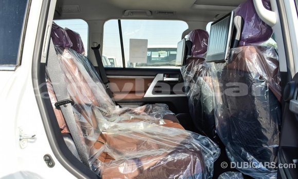 Buy Import Toyota Land Cruiser White Car in Import - Dubai in Attapeu Province Buy Import Toyota Land Cruiser White Car in Import - Dubai in Attapeu Province