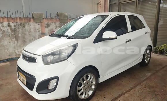 Buy Used Kia Picanto White Car in Vientiane in Vientiane Province Buy Used Kia Picanto White Car in Vientiane in Vientiane Province