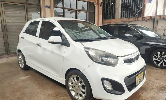Buy Used Kia Picanto White Car in Vientiane in Vientiane Province Buy Used Kia Picanto White Car in Vientiane in Vientiane Province