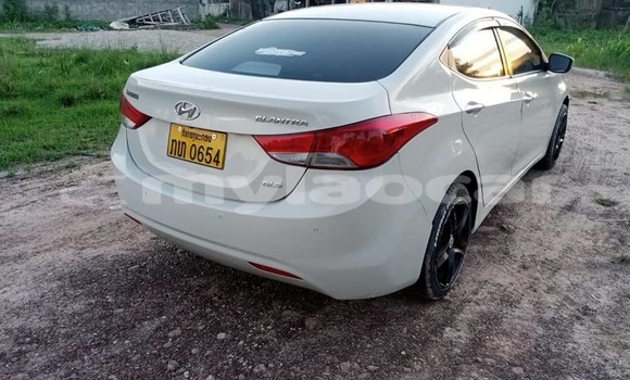Buy Used Hyundai Elantra White Car in Vientiane in Vientiane Province Buy Used Hyundai Elantra White Car in Vientiane in Vientiane Province