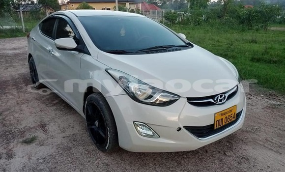 Buy Used Hyundai Elantra White Car in Vientiane in Vientiane Province Buy Used Hyundai Elantra White Car in Vientiane in Vientiane Province