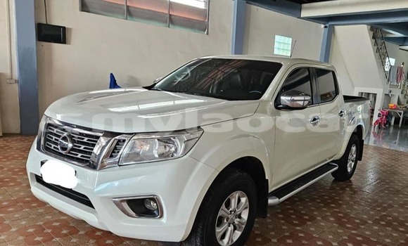 Buy Used Toyota Hilux White Car in Vientiane in Vientiane Province Buy Used Toyota Hilux White Car in Vientiane in Vientiane Province