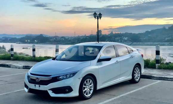 Buy Used Honda Civic White Car in Vientiane in Vientiane Province Buy Used Honda Civic White Car in Vientiane in Vientiane Province