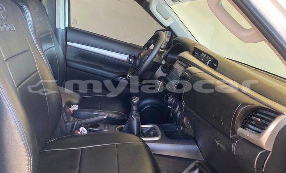 Buy Used Toyota Hiluxe Revo White Car in Vientiane in Vientiane Province Buy Used Toyota Hiluxe Revo White Car in Vientiane in Vientiane Province