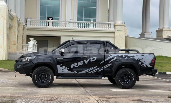 Buy Used Toyota Hiluxe Revo Black Car in Vientiane in Vientiane Province Buy Used Toyota Hiluxe Revo Black Car in Vientiane in Vientiane Province