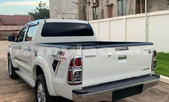 Buy Used Toyota Hiluxe VIGO White Car in Vientiane in Vientiane Province Buy Used Toyota Hiluxe VIGO White Car in Vientiane in Vientiane Province