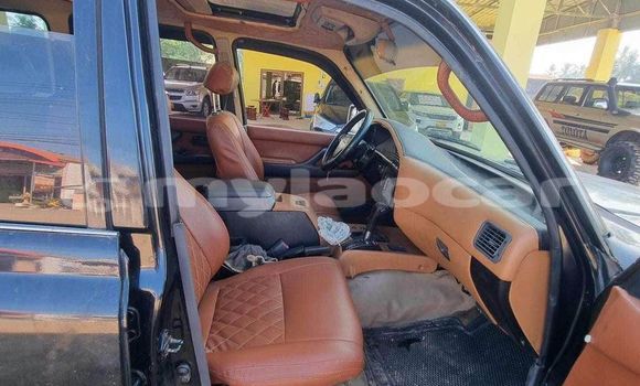 Buy Used Toyota Land Cruiser Black Car in Vientiane in Vientiane Province Buy Used Toyota Land Cruiser Black Car in Vientiane in Vientiane Province