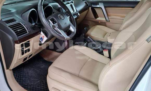 Buy Used Toyota Land Cruiser Prado White Car in Vientiane in Vientiane Province Buy Used Toyota Land Cruiser Prado White Car in Vientiane in Vientiane Province