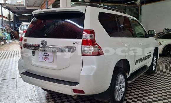 Buy Used Toyota Land Cruiser Prado White Car in Vientiane in Vientiane Province Buy Used Toyota Land Cruiser Prado White Car in Vientiane in Vientiane Province