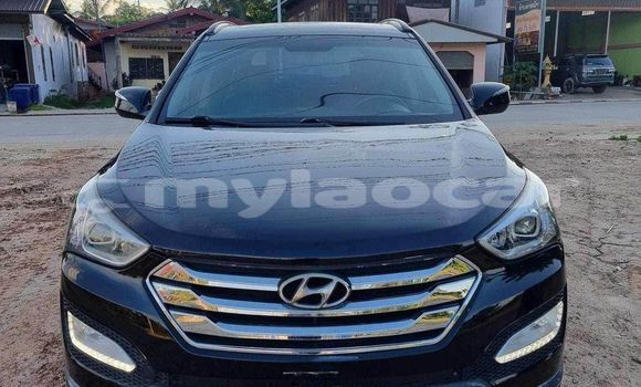 Buy Used Hyundai Santa Fe Black Car in Vientiane in Vientiane Province Buy Used Hyundai Santa Fe Black Car in Vientiane in Vientiane Province