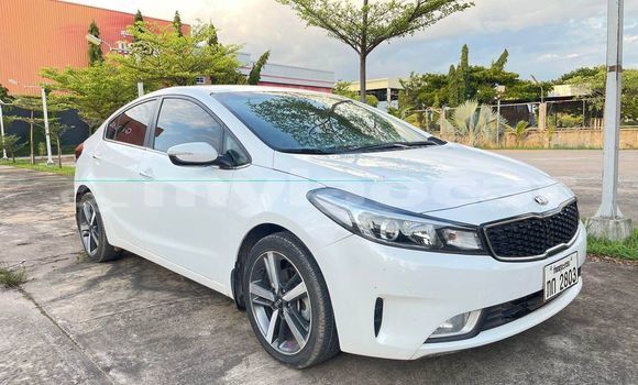 Buy Used Kia Cerato White Car in Vientiane in Vientiane Province Buy Used Kia Cerato White Car in Vientiane in Vientiane Province