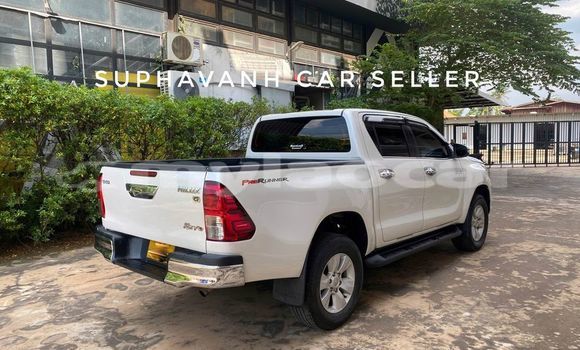 Buy Used Toyota Hiluxe Revo White Car in Vientiane in Vientiane Province Buy Used Toyota Hiluxe Revo White Car in Vientiane in Vientiane Province
