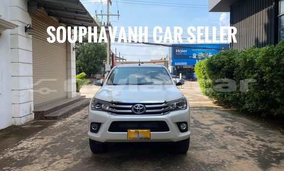 Buy Used Toyota Hiluxe Revo White Car in Vientiane in Vientiane Province Buy Used Toyota Hiluxe Revo White Car in Vientiane in Vientiane Province