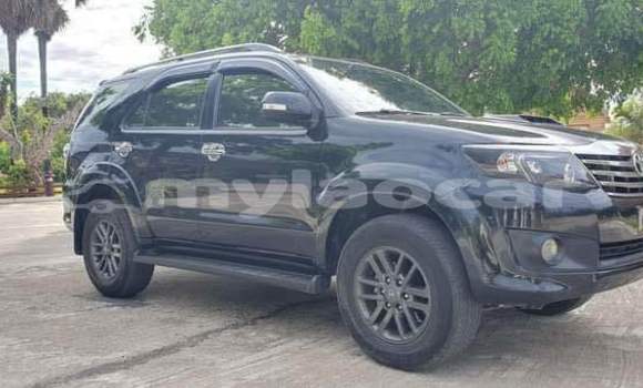Buy Used Toyota Fortuner Black Car in Vientiane in Vientiane Province Buy Used Toyota Fortuner Black Car in Vientiane in Vientiane Province