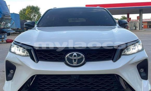 Buy Used Toyota Fortuner White Car in Vientiane in Vientiane Province Buy Used Toyota Fortuner White Car in Vientiane in Vientiane Province