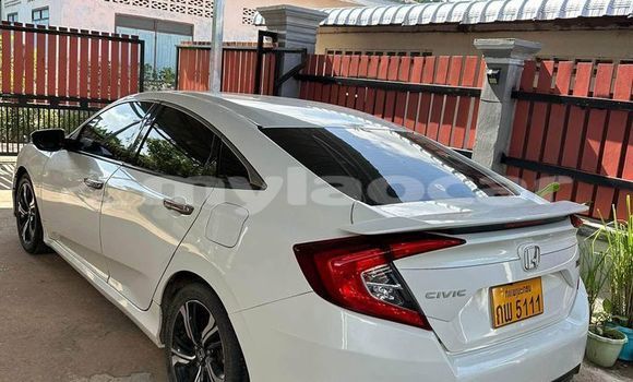 Buy Used Honda Civic White Car in Vientiane in Vientiane Province Buy Used Honda Civic White Car in Vientiane in Vientiane Province