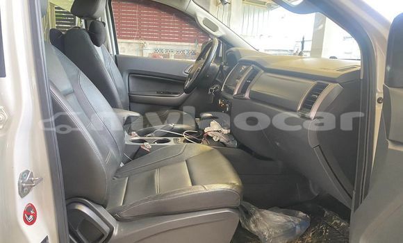 Buy Used Toyota Fortuner White Car in Vientiane in Vientiane Province Buy Used Toyota Fortuner White Car in Vientiane in Vientiane Province