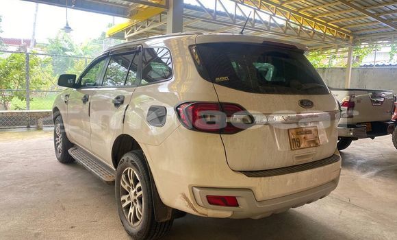 Buy Used Toyota Fortuner White Car in Vientiane in Vientiane Province Buy Used Toyota Fortuner White Car in Vientiane in Vientiane Province