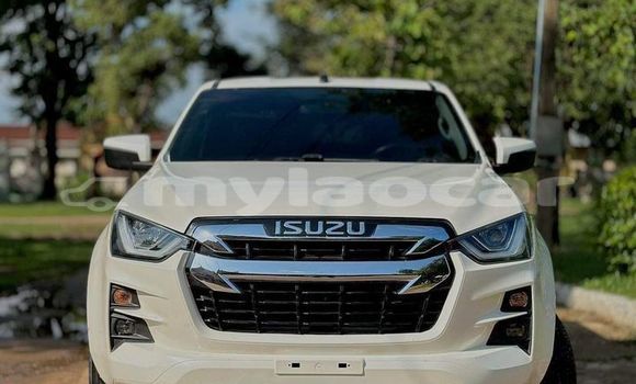 Buy Used Isuzu D–MAX White Car in Vientiane in Vientiane Province Buy Used Isuzu D–MAX White Car in Vientiane in Vientiane Province