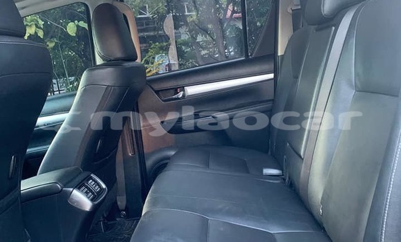 Buy Used Toyota Hiluxe Revo White Car in Vientiane in Vientiane Province Buy Used Toyota Hiluxe Revo White Car in Vientiane in Vientiane Province
