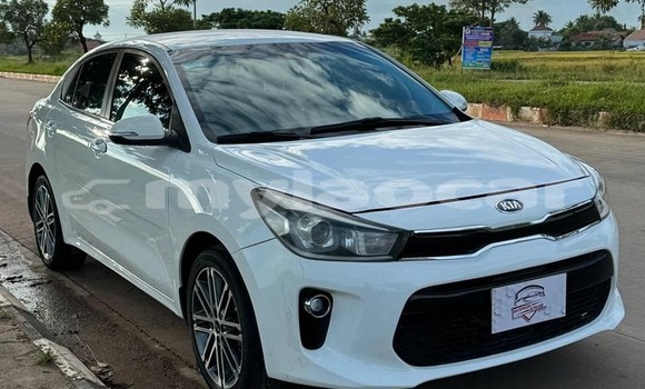 Buy Used Kia Rio White Car in Vientiane in Vientiane Province Buy Used Kia Rio White Car in Vientiane in Vientiane Province