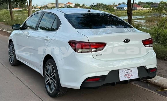 Buy Used Kia Rio White Car in Vientiane in Vientiane Province Buy Used Kia Rio White Car in Vientiane in Vientiane Province