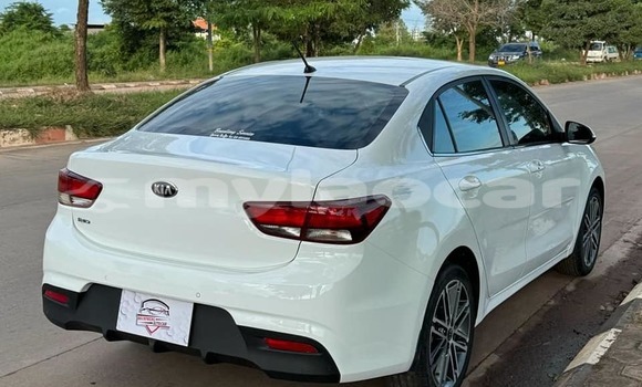 Buy Used Kia Rio White Car in Vientiane in Vientiane Province Buy Used Kia Rio White Car in Vientiane in Vientiane Province