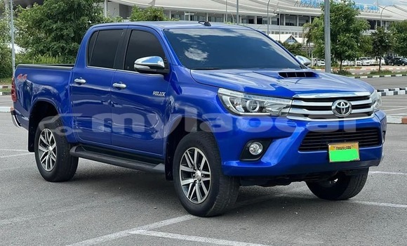 Buy Used Toyota Hiluxe Revo Blue Car in Vientiane in Vientiane Province Buy Used Toyota Hiluxe Revo Blue Car in Vientiane in Vientiane Province