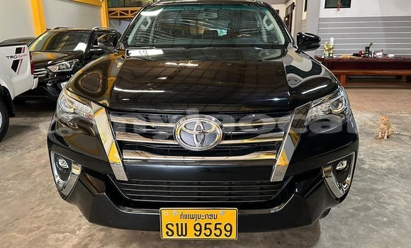 Buy Used Toyota Fortuner Black Car in Vientiane in Vientiane Province Buy Used Toyota Fortuner Black Car in Vientiane in Vientiane Province